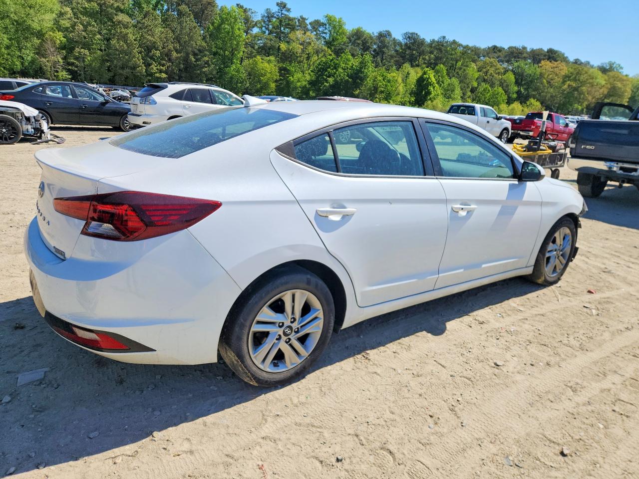 Hyundai ELANTRA Value Edition