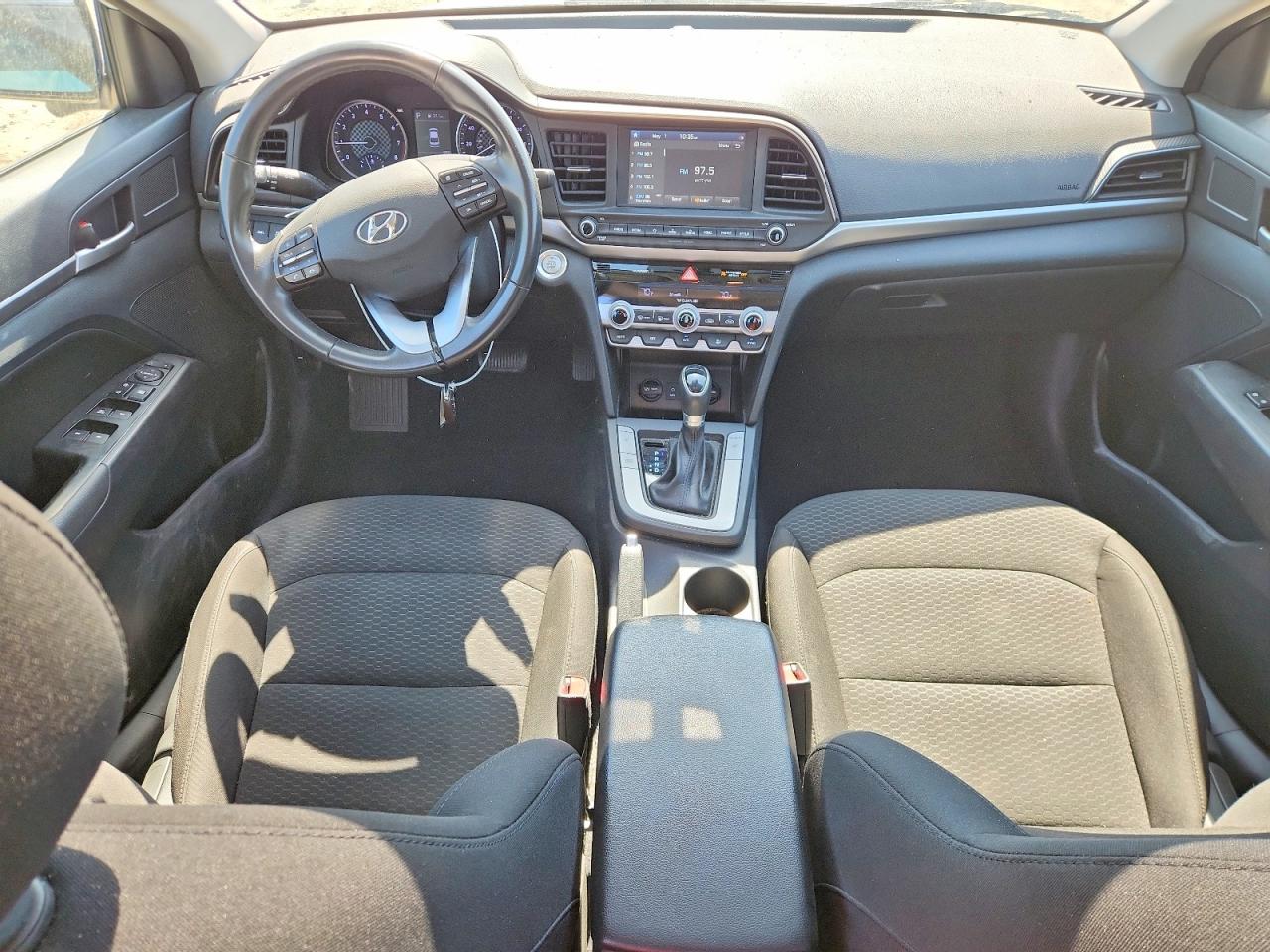 Hyundai ELANTRA Value Edition