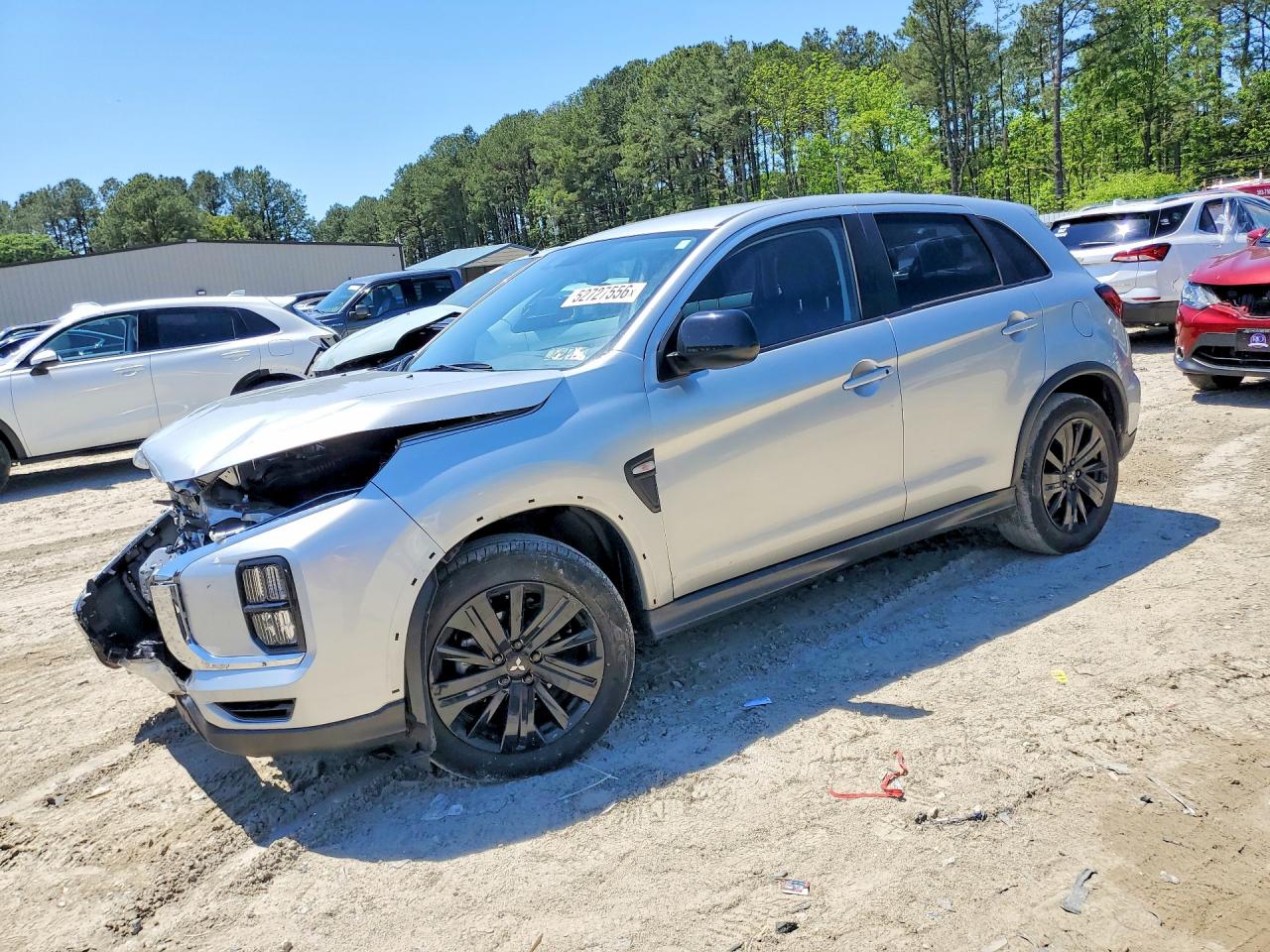 Salvage Mitsubishi Outlander Image