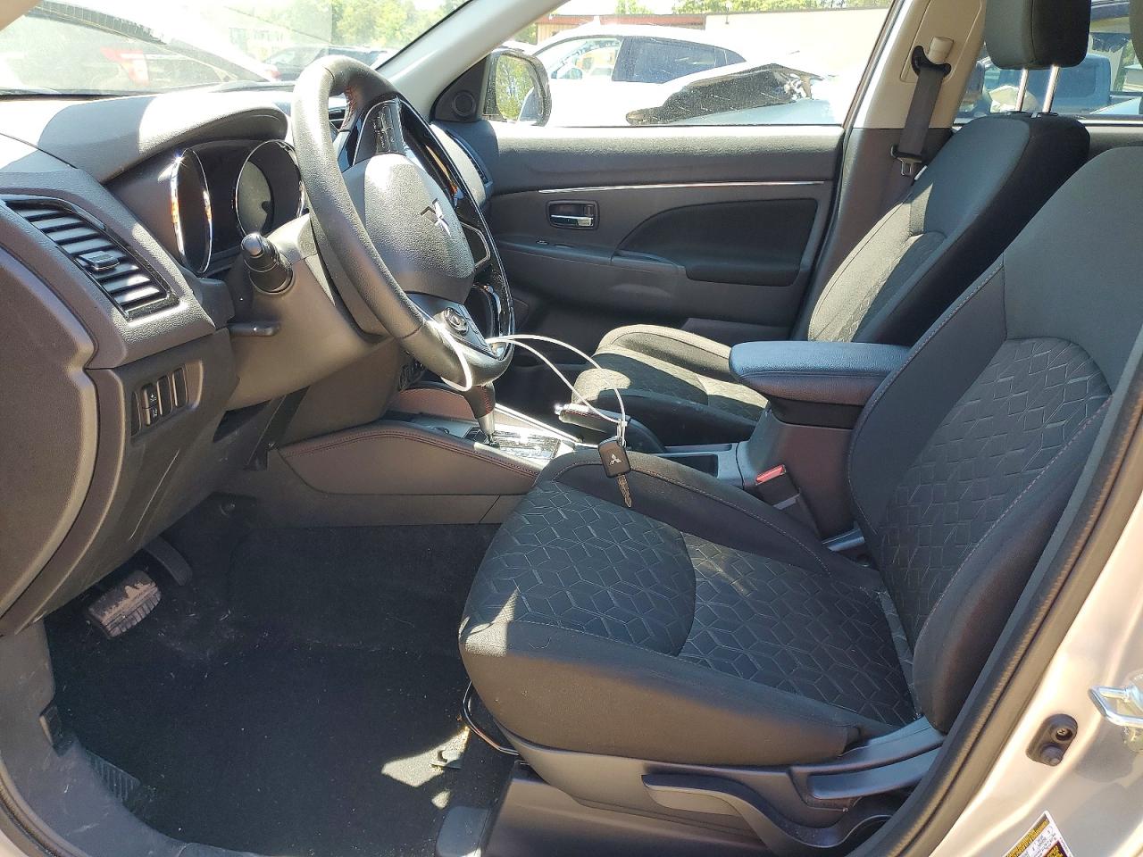 Mitsubishi Outlander S