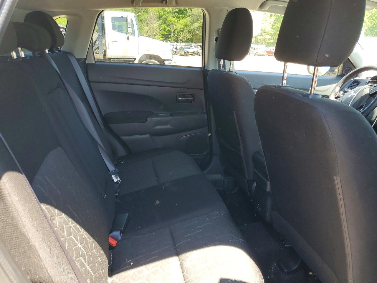 Mitsubishi Outlander S