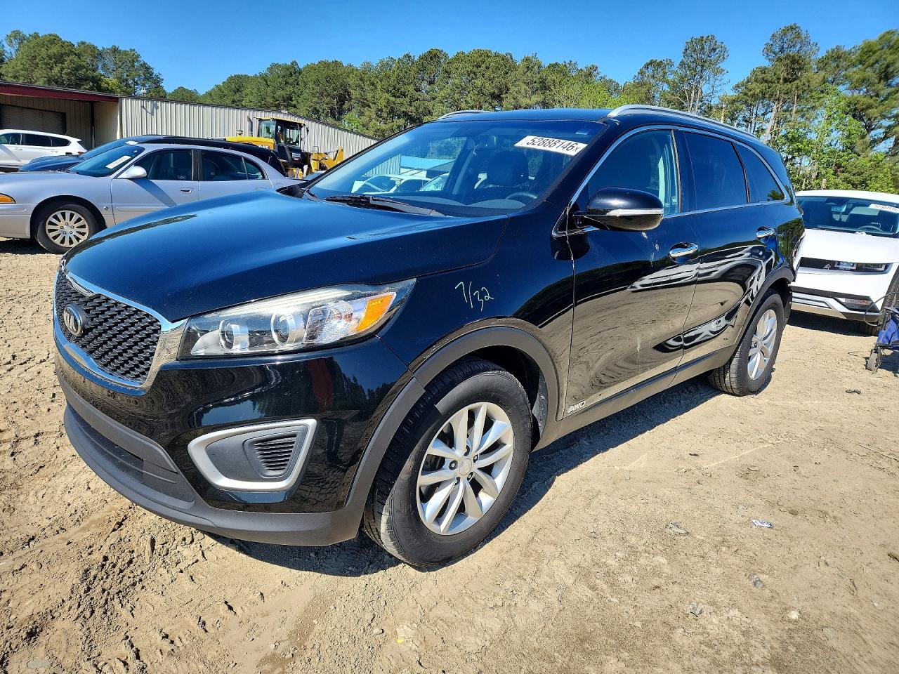 Salvage Kia Sorento Image