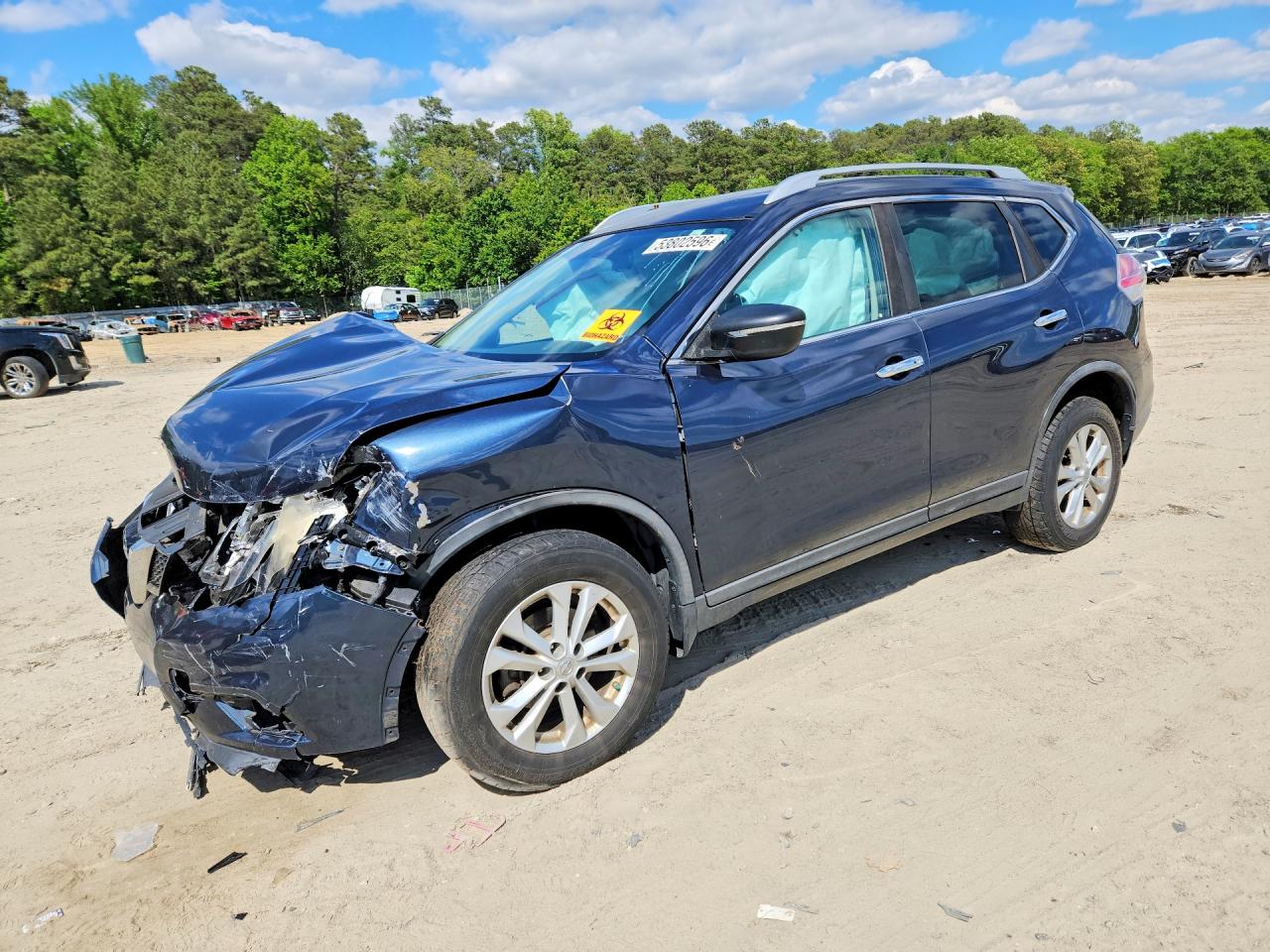 Salvage Nissan Rogue Image