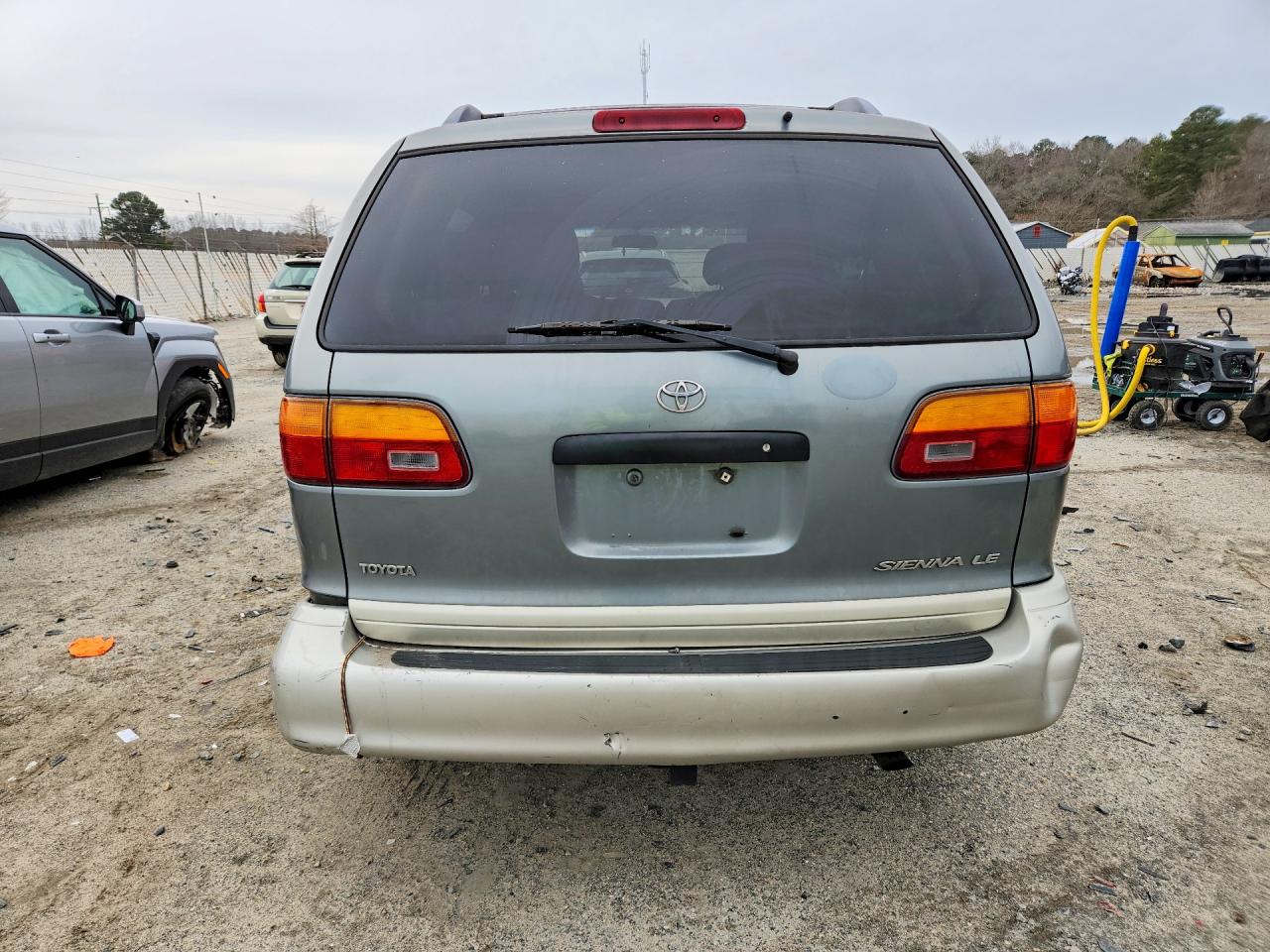 Toyota Sienna Le