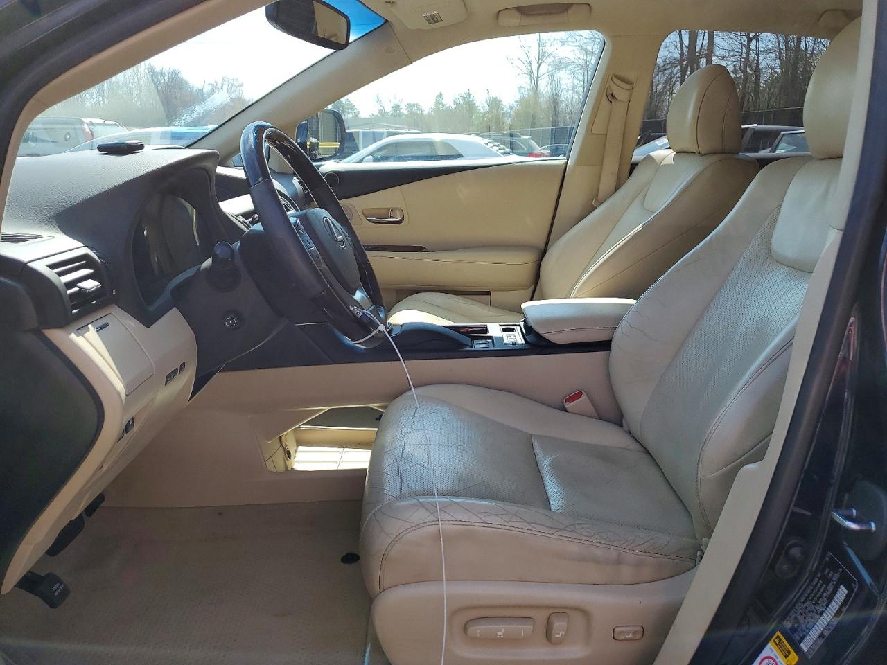 Lexus RX Base