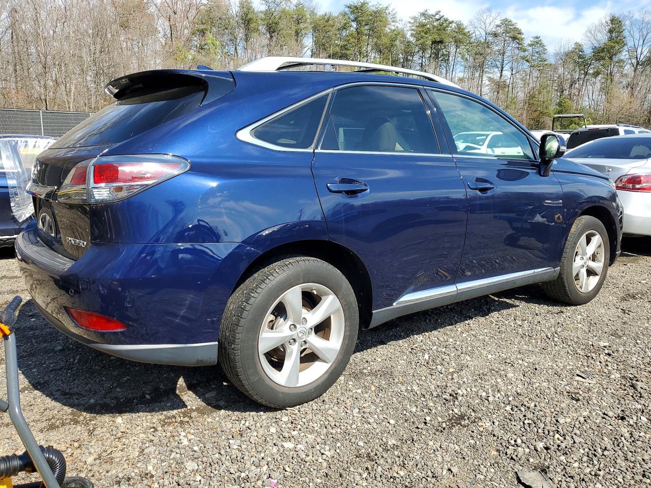Lexus RX Base