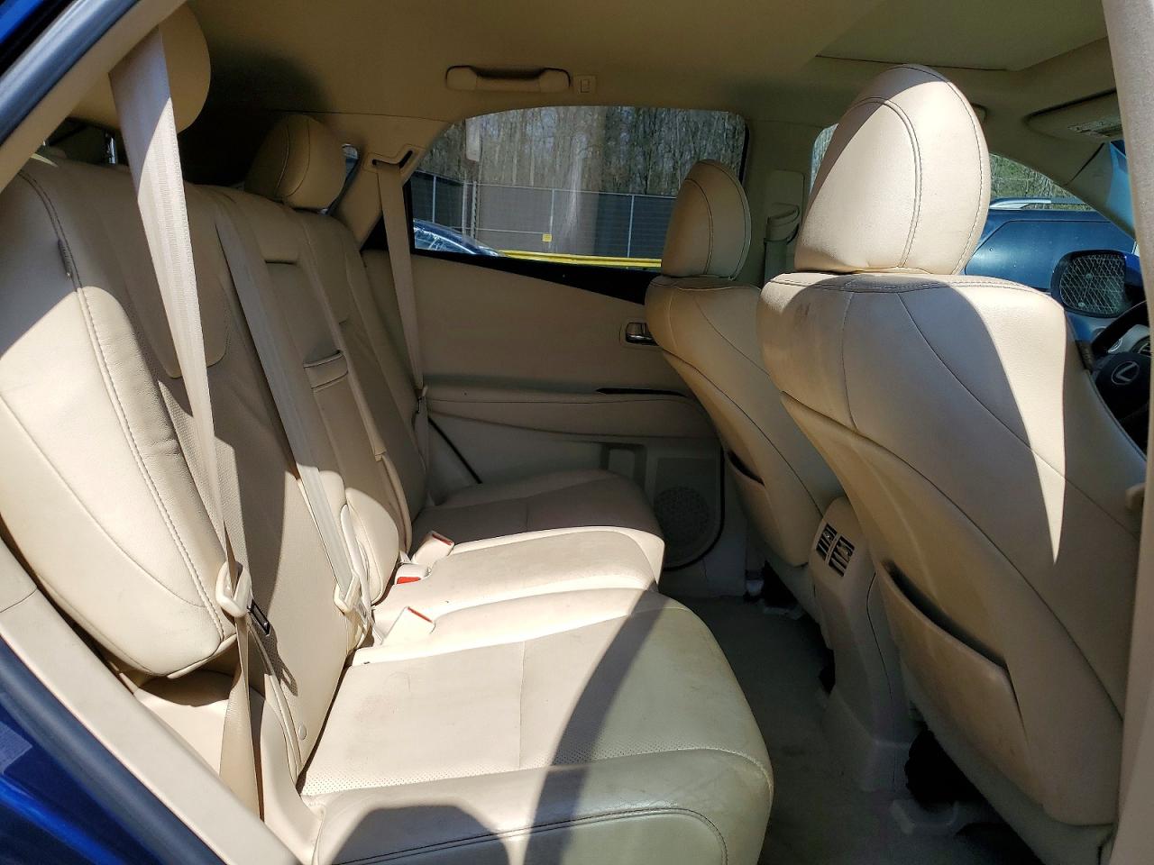 Lexus RX Base