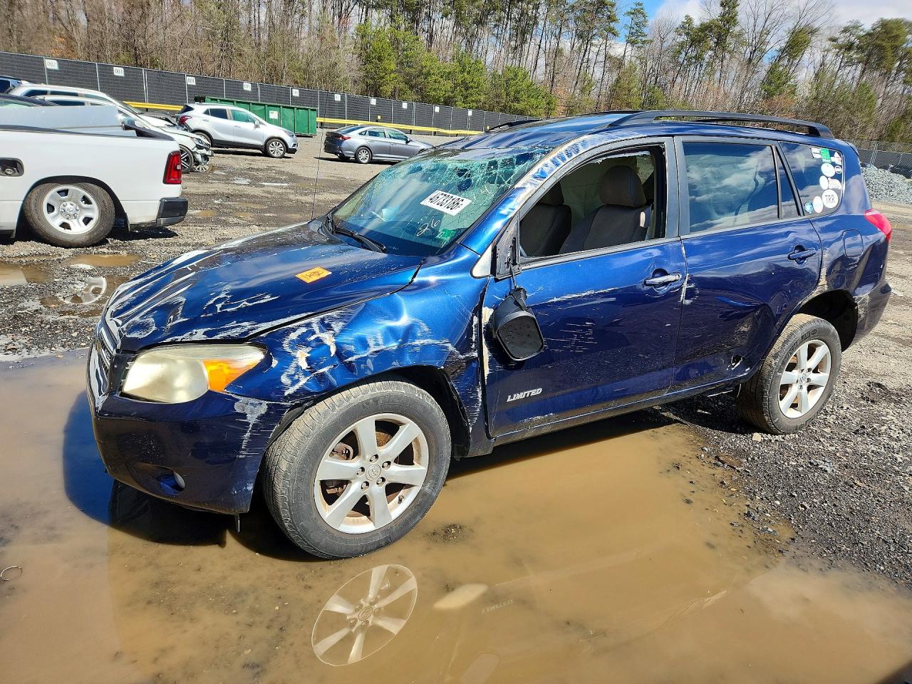 Salvage Toyota RAV4 Image