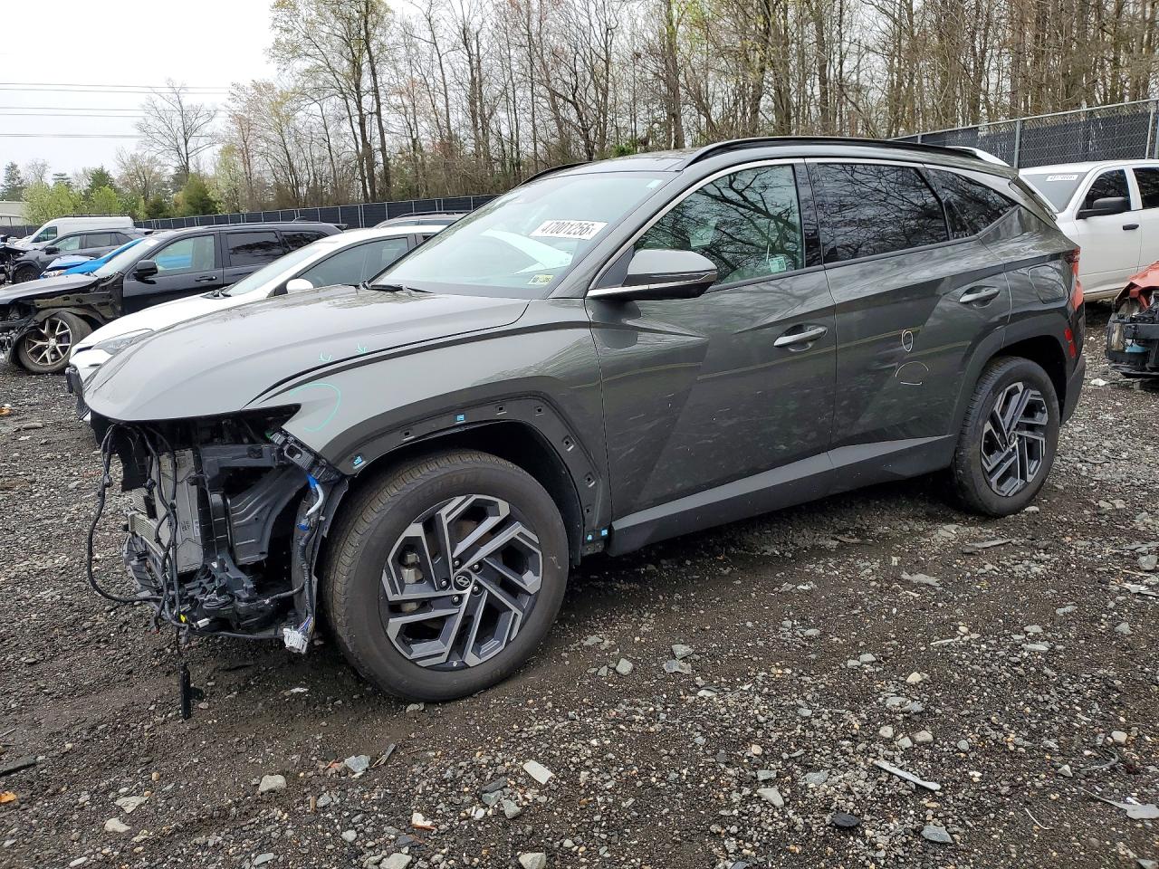 Salvage Hyundai TUCSON Image