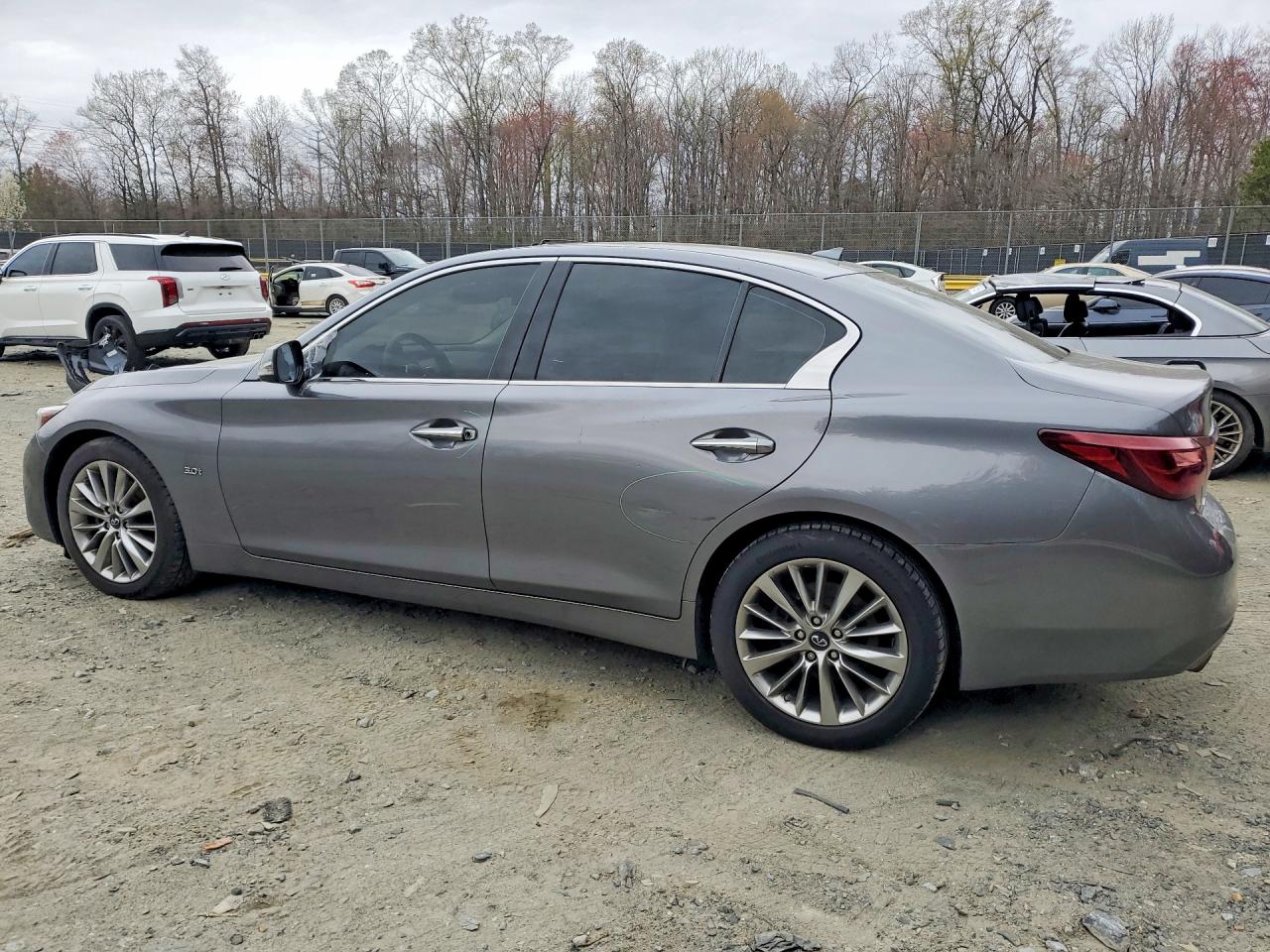 INFINITI Q50 3.0t L 3.0t Luxe