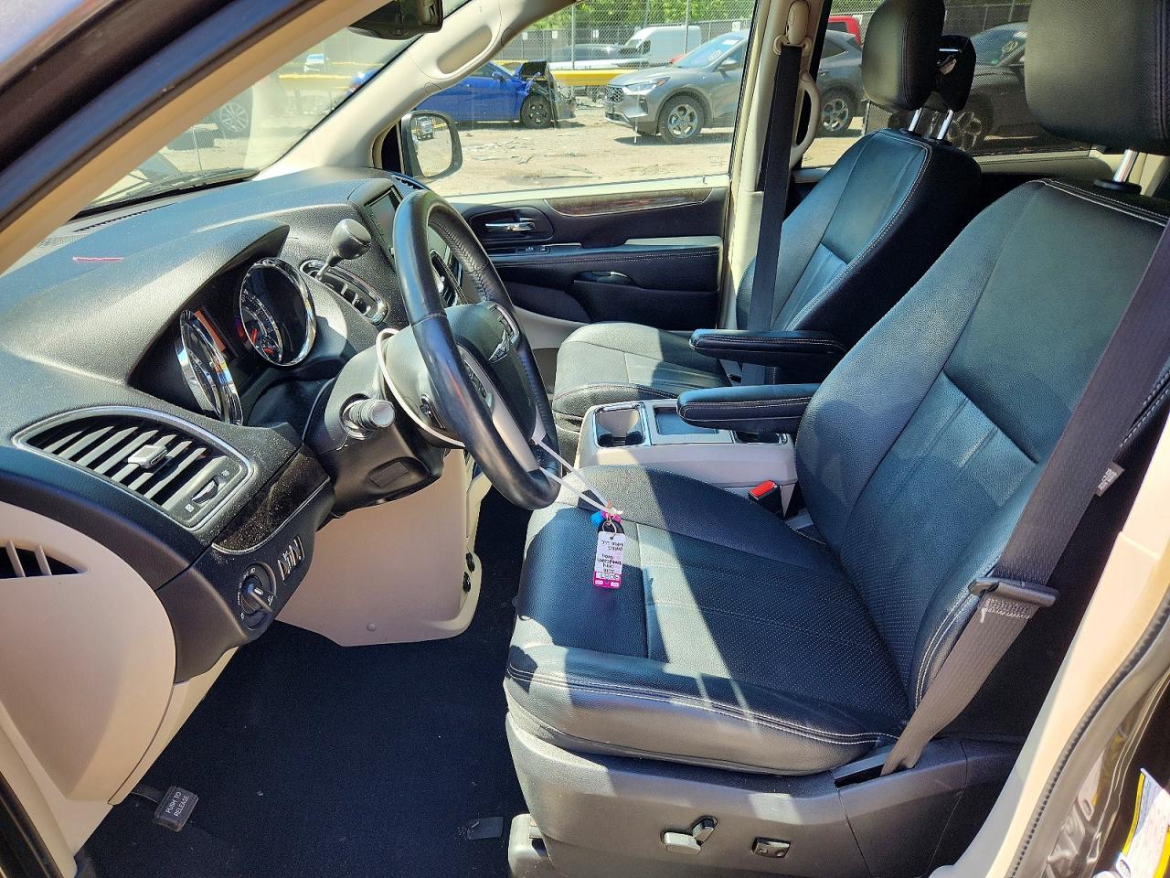 Chrysler Minivan Touring L