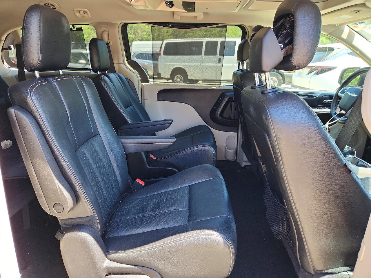 Chrysler Minivan Touring L