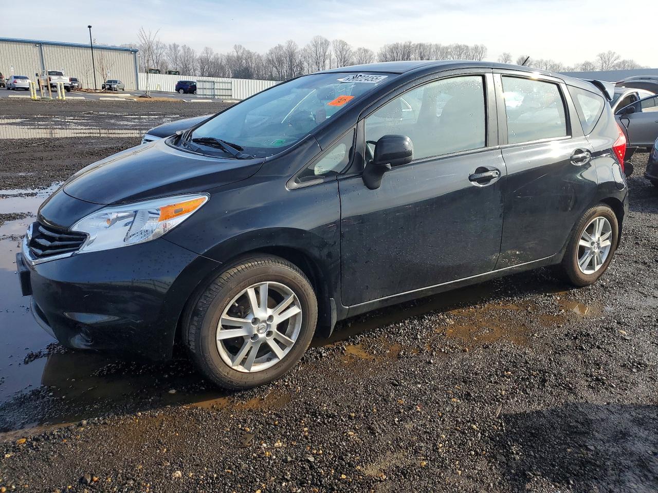 Salvage Nissan Versa Image