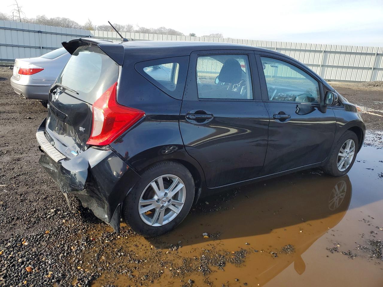 Nissan Versa Sv