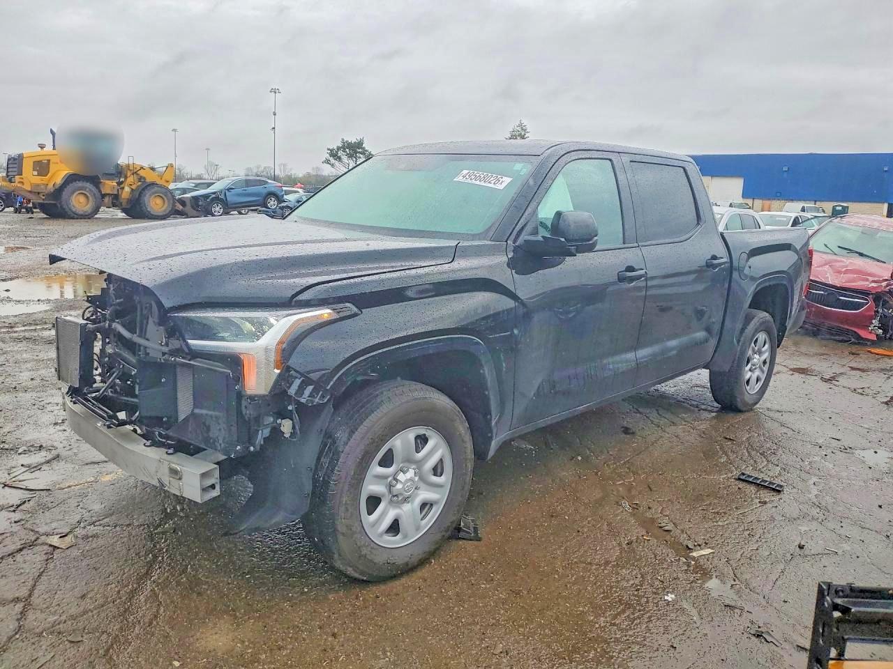 Salvage Toyota Tundra Image