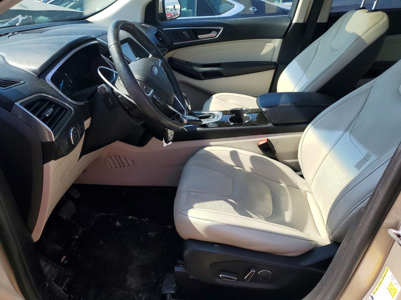 Ford Edge Titanium