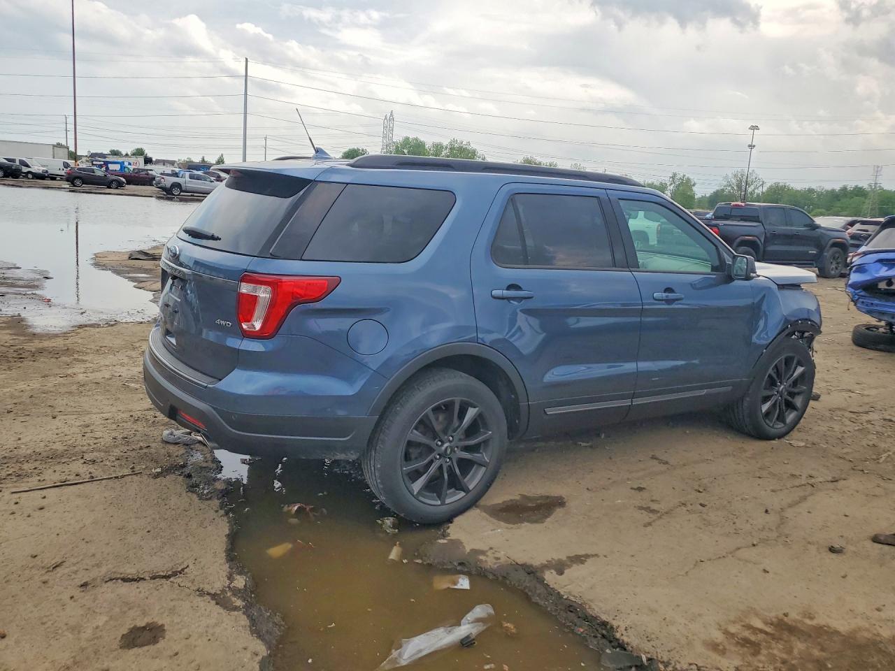 Ford Explorer Xlt