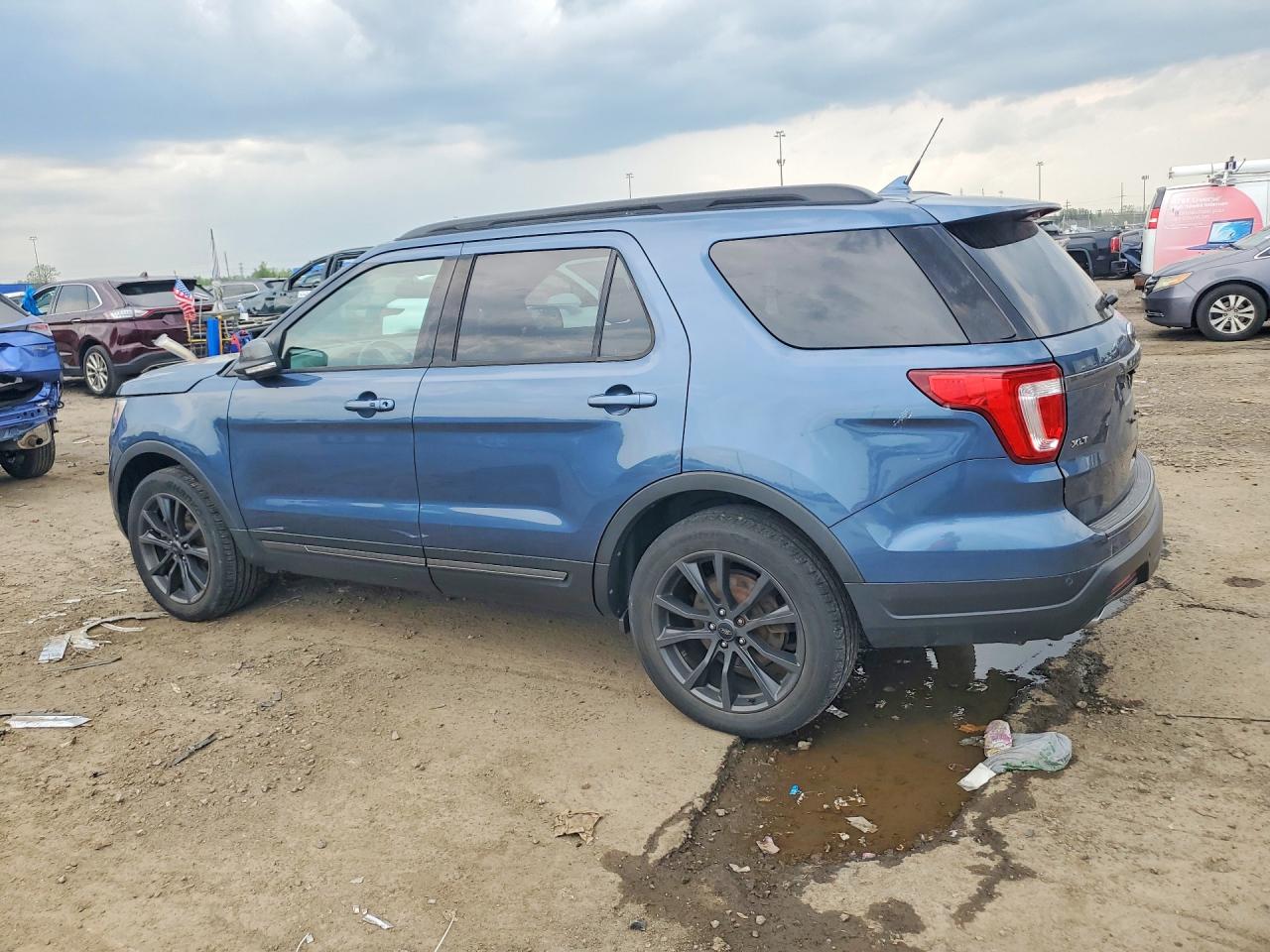 Ford Explorer Xlt