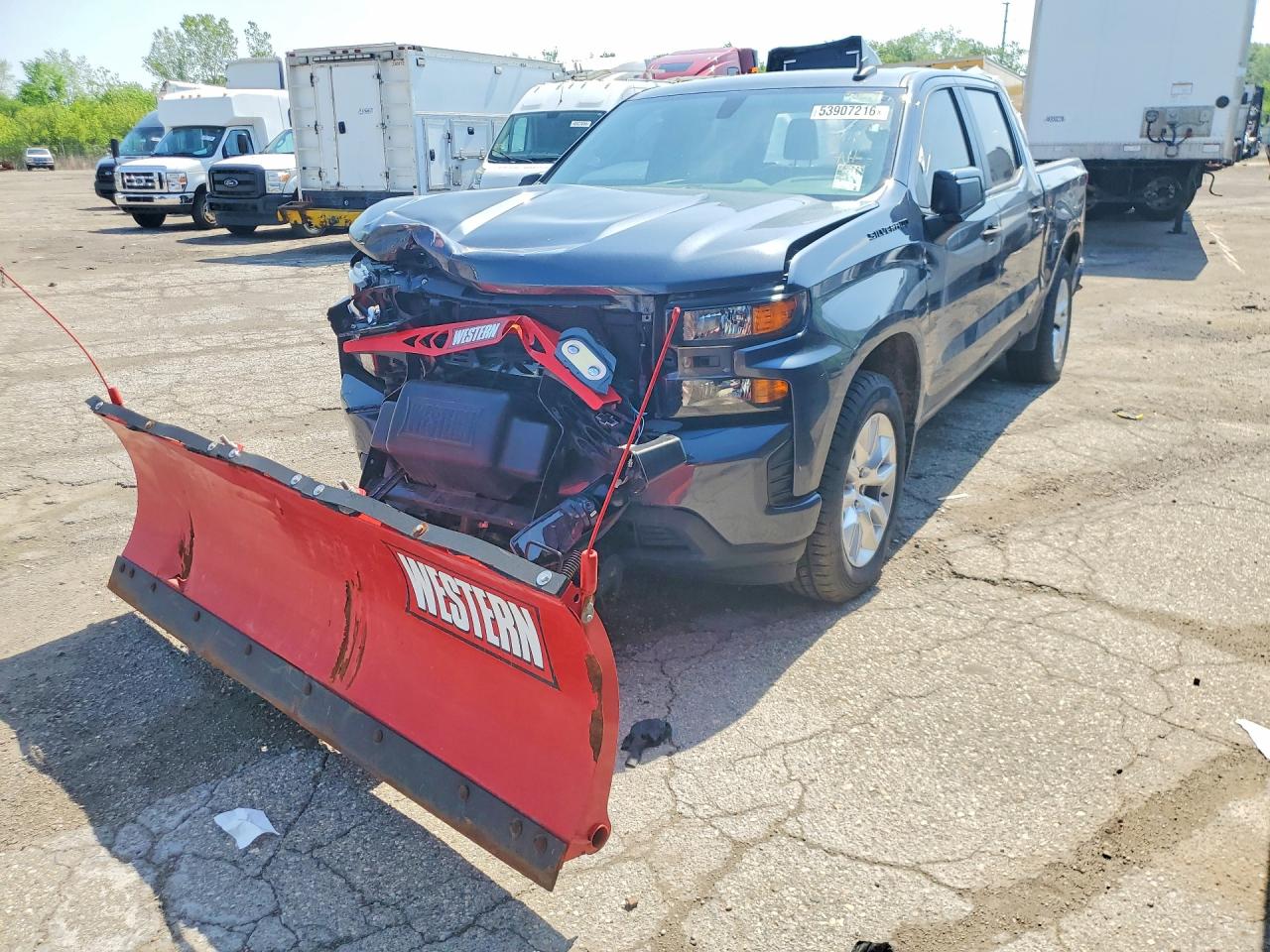 Salvage Chevrolet Silverado Image