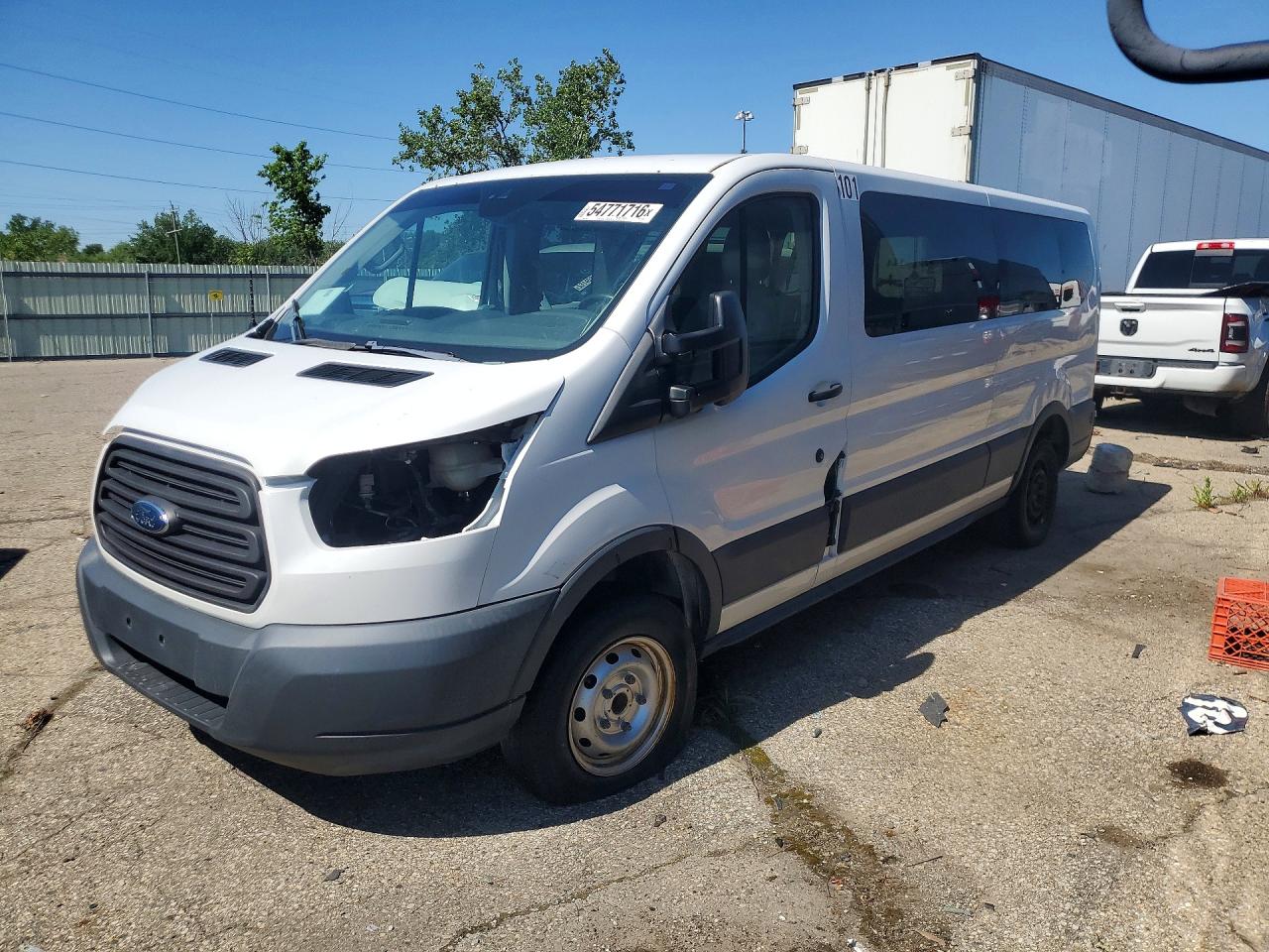 Salvage Ford Transit Image
