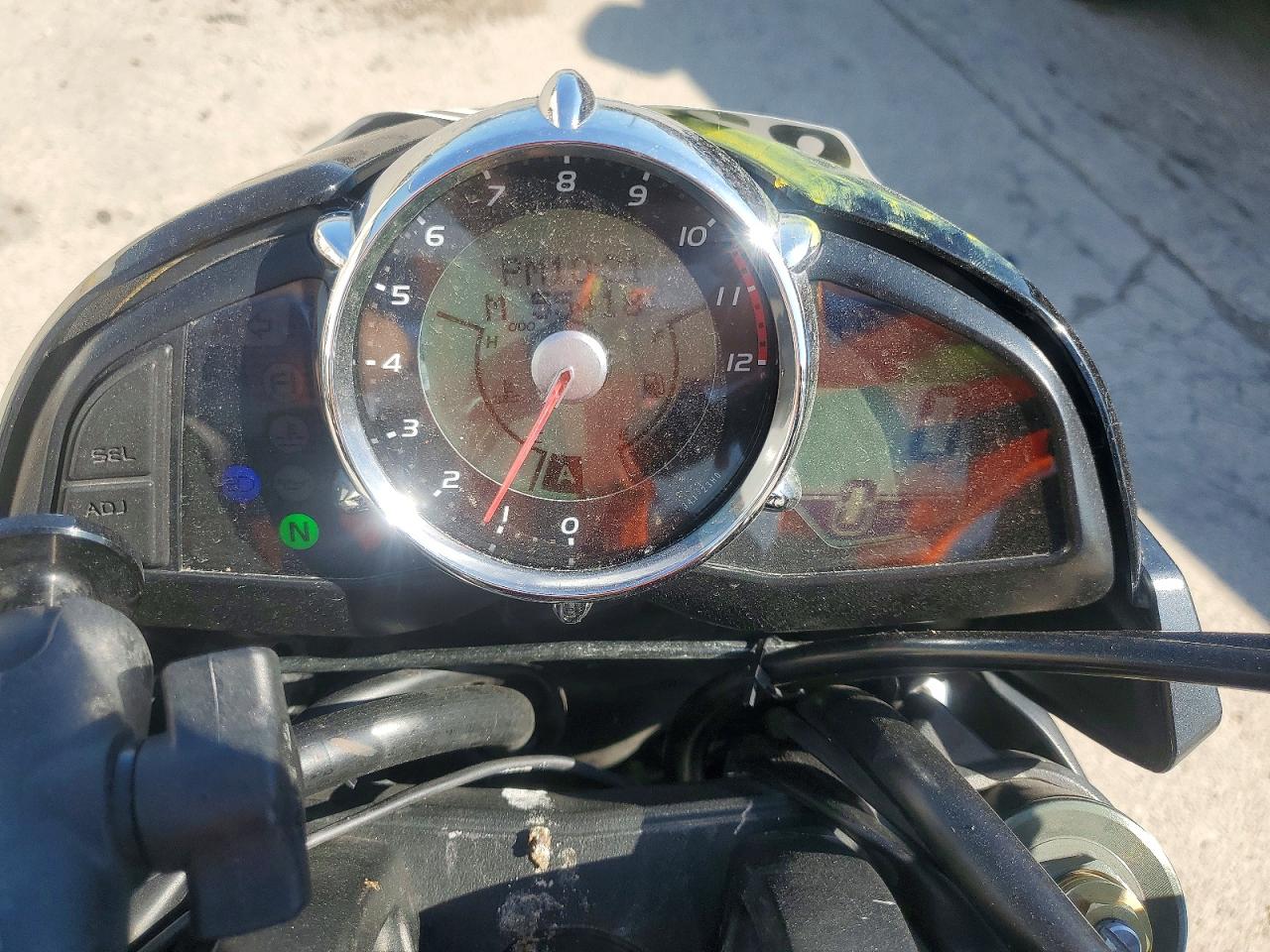 Suzuki Gsx1300 Bk Bk