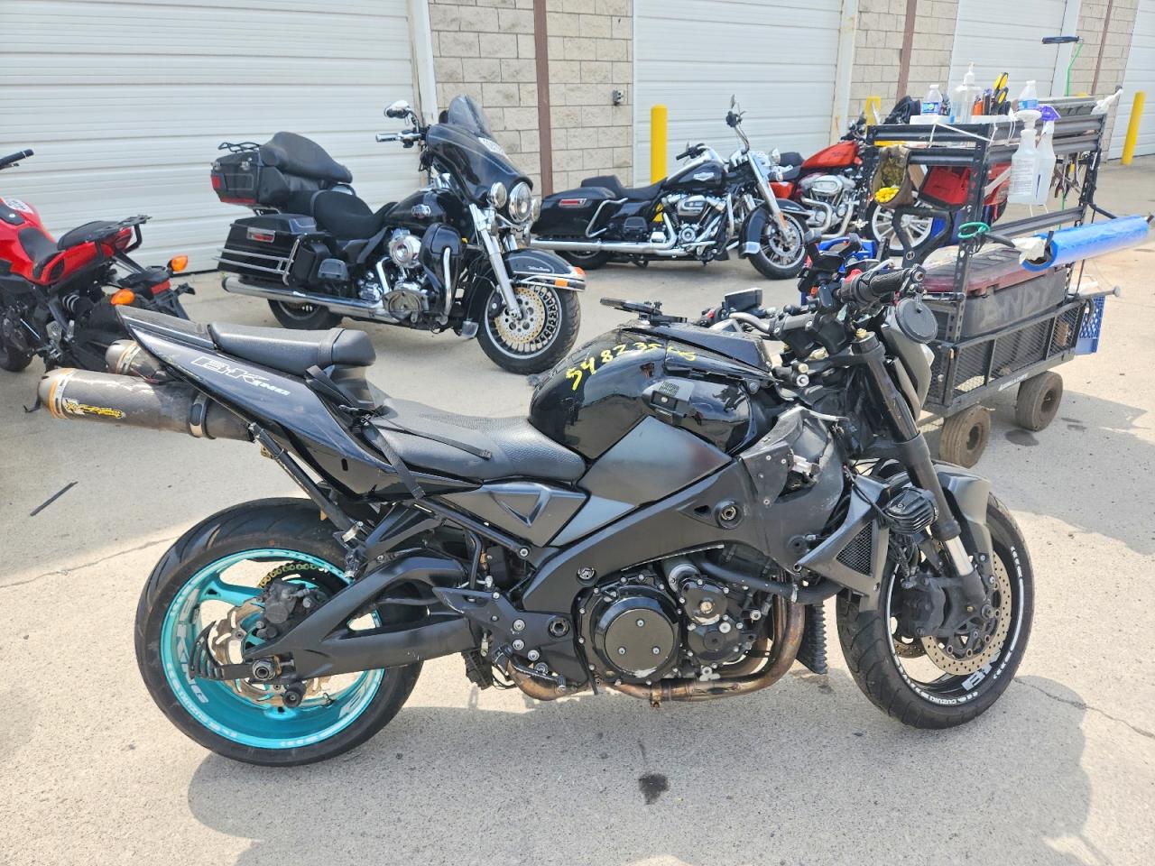 Salvage Suzuki Gsx1300 Image