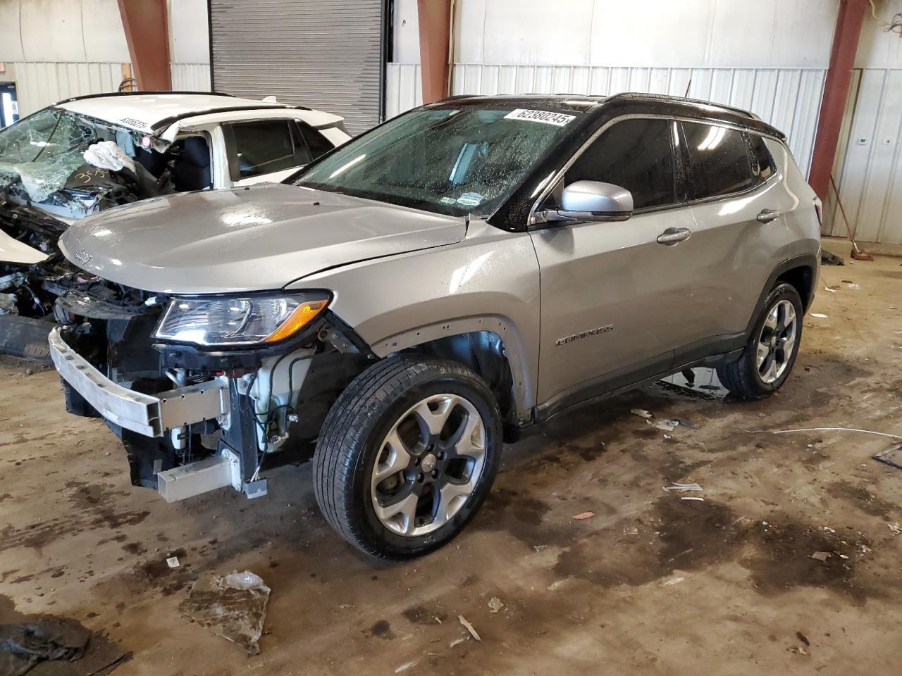 Salvage Jeep Compass Image