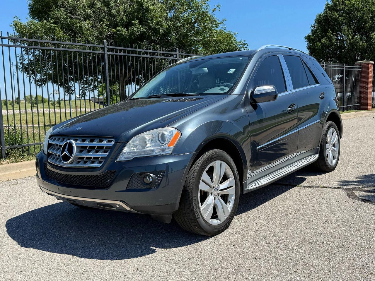 Mercedes-Benz M-Class 350