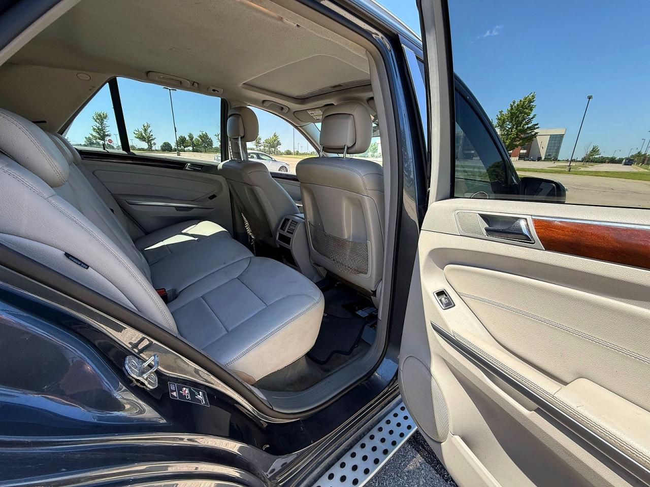 Mercedes-Benz M-Class 350