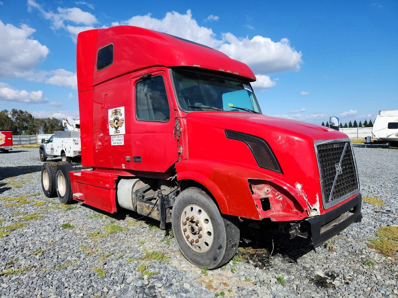 Salvage Volvo Vn Image