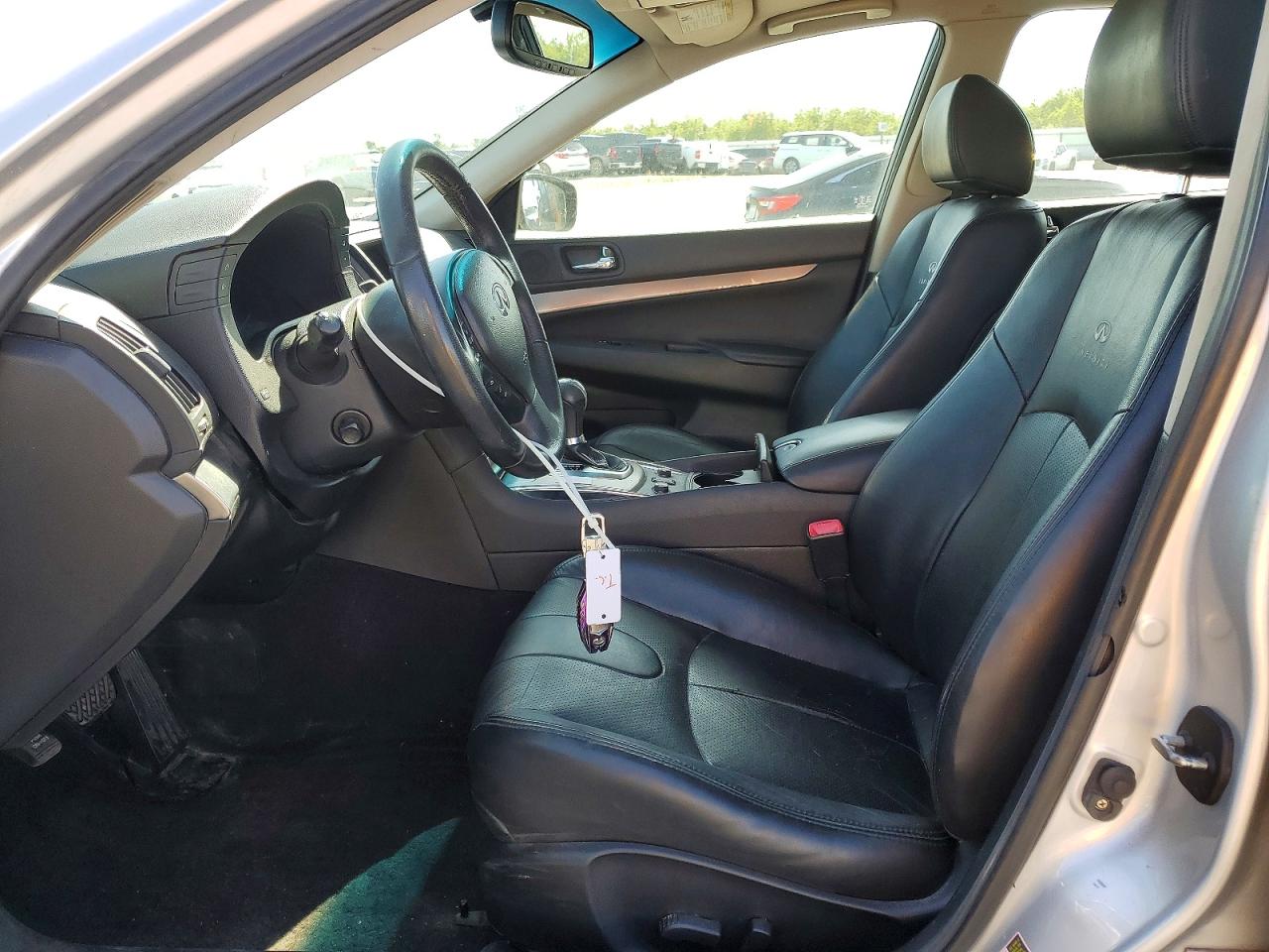 INFINITI G37 X