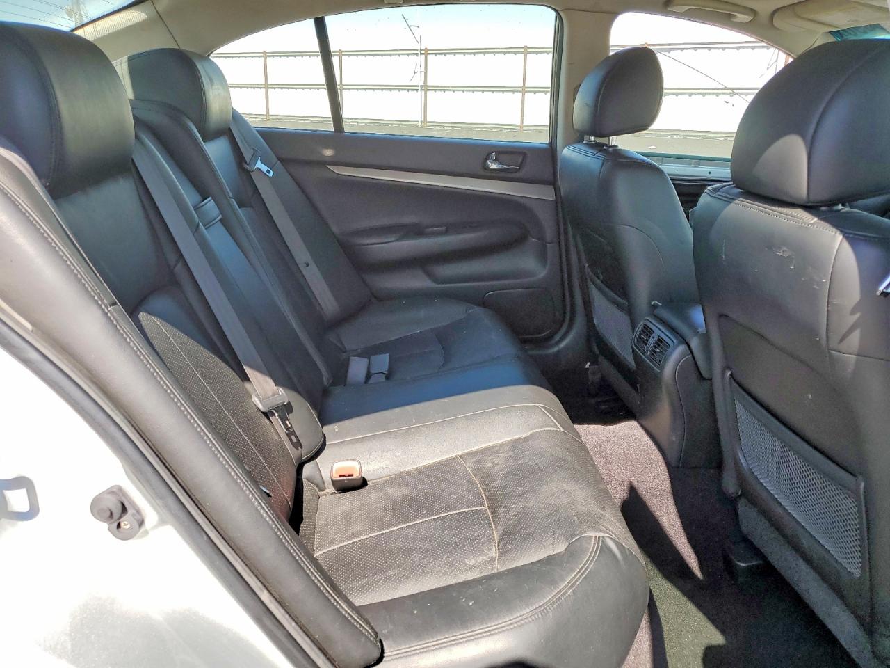 INFINITI G37 X