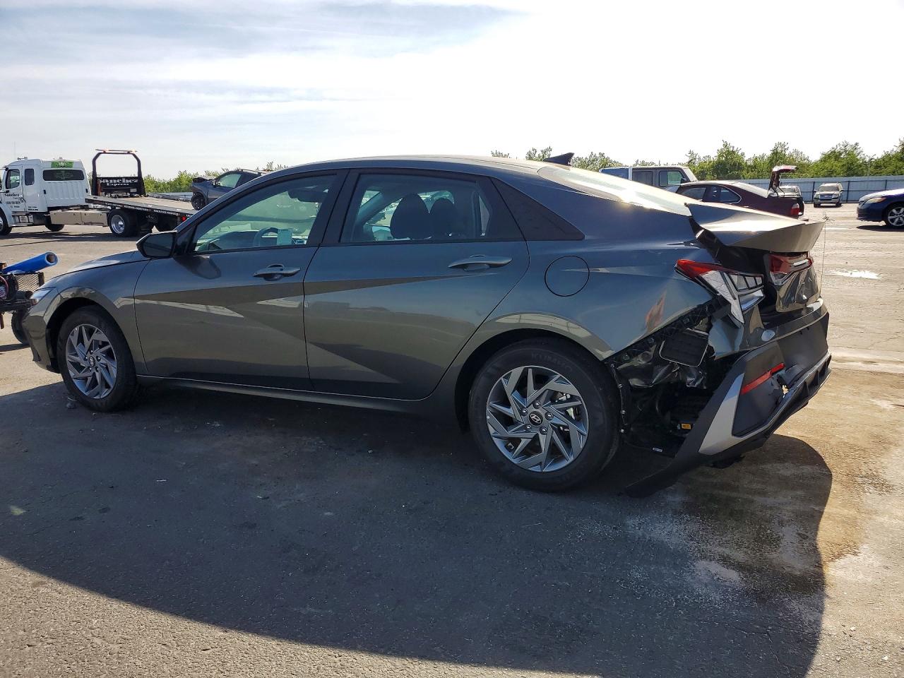 Hyundai ELANTRA Blue