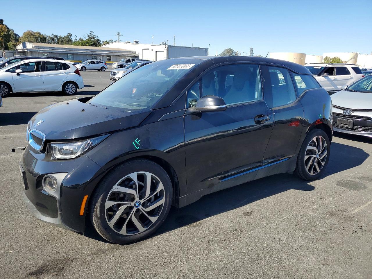 Salvage BMW i-Series Image