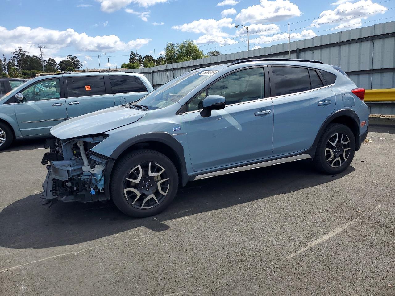 Salvage Subaru Crosstrek Image