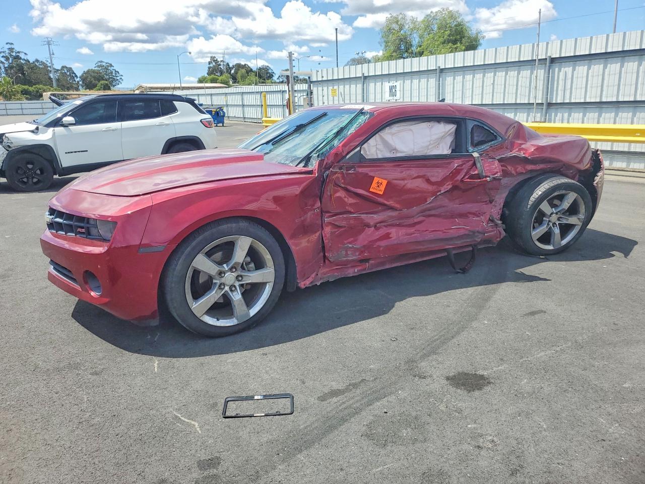 Salvage Chevrolet Camaro Image