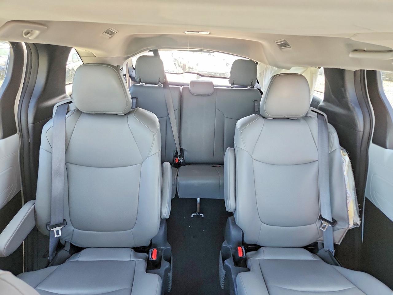 Toyota Sienna Xle 7-passenger