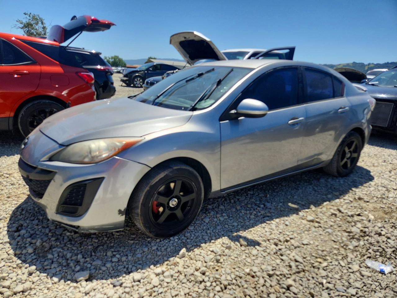Salvage Mazda 3 Image