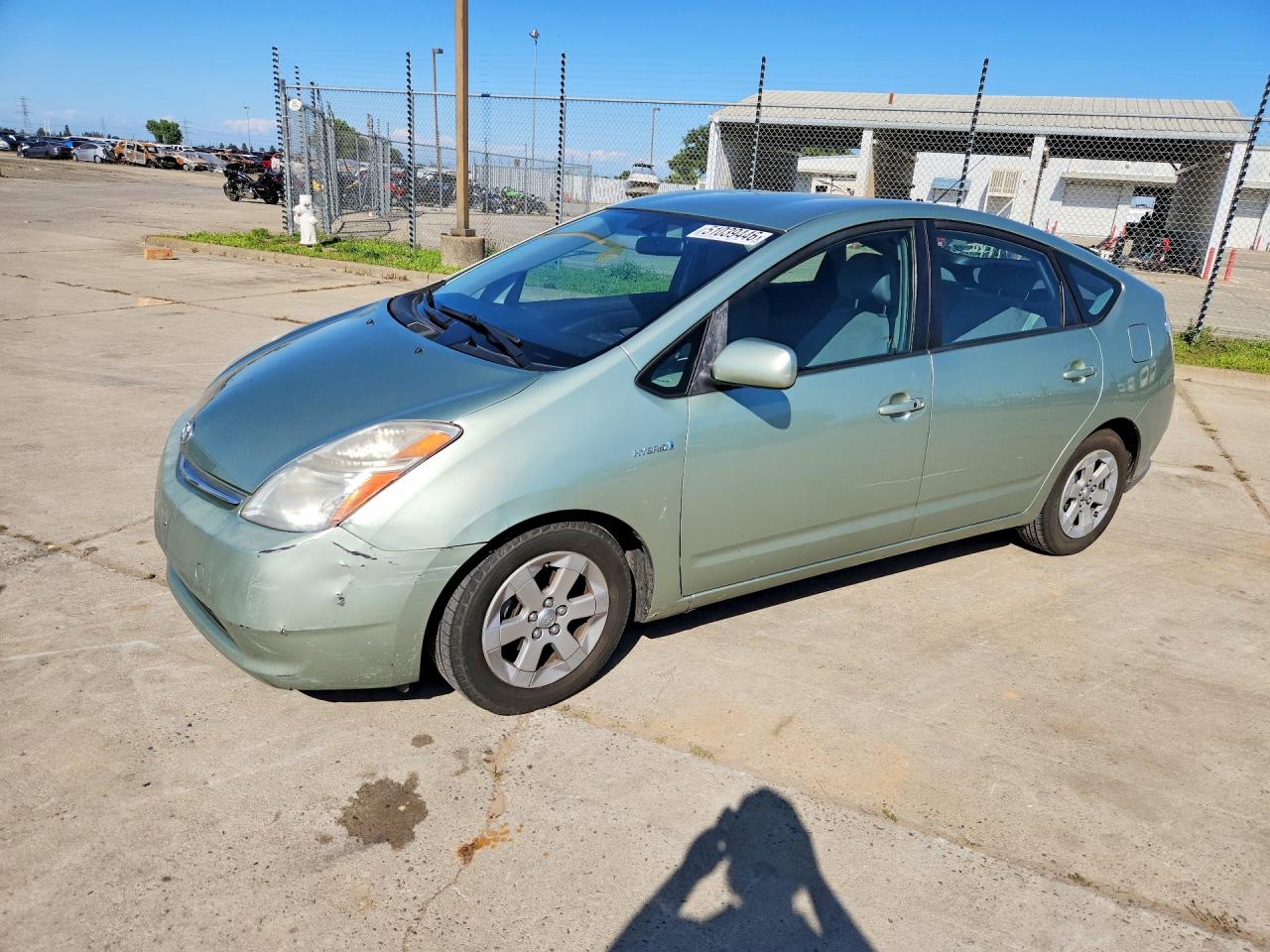 Salvage Toyota Prius Image