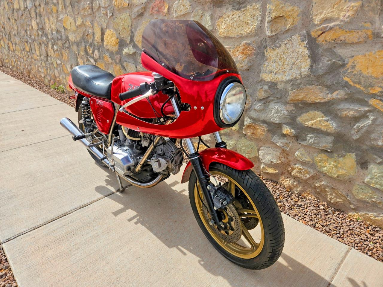 Salvage Ducati 900 Super Image