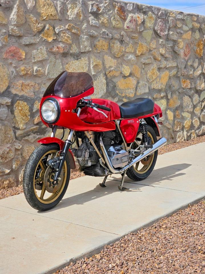 Ducati 900 Super