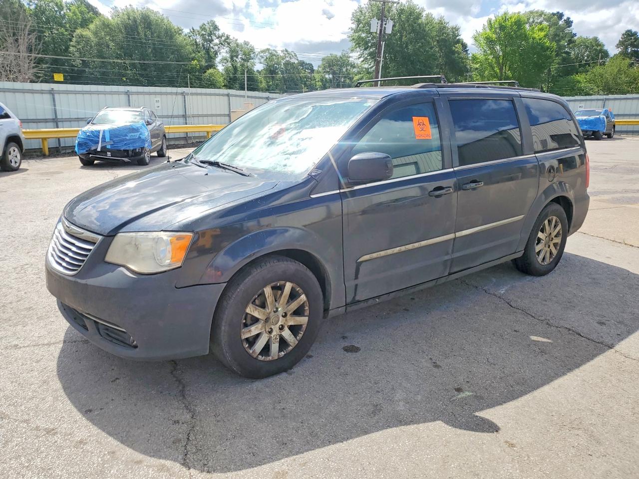 Salvage Chrysler Minivan Image
