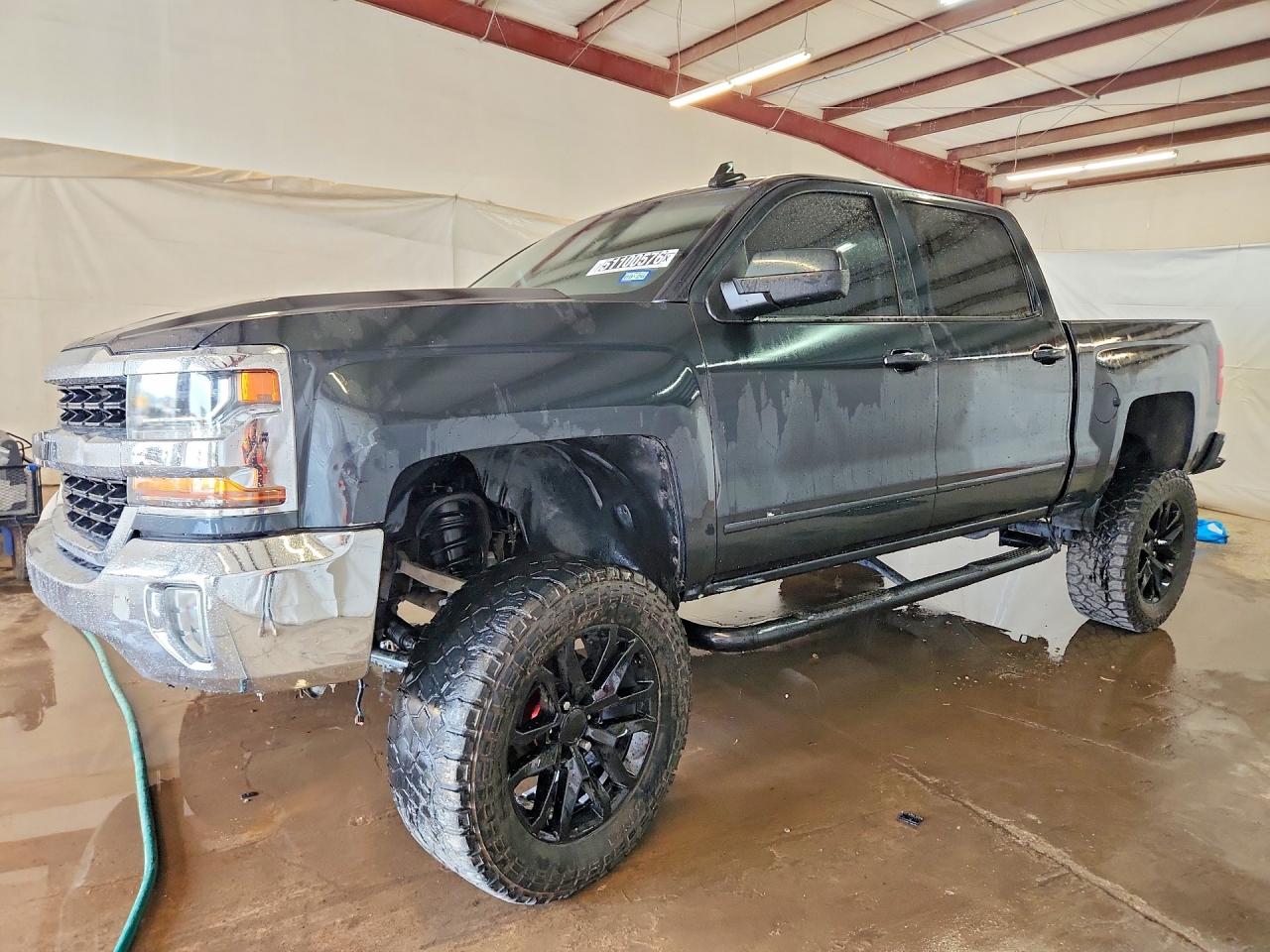 Salvage Chevrolet Silverado Image