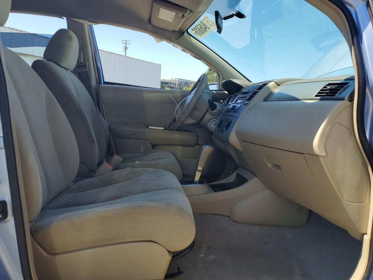 Nissan Versa 1.8 S