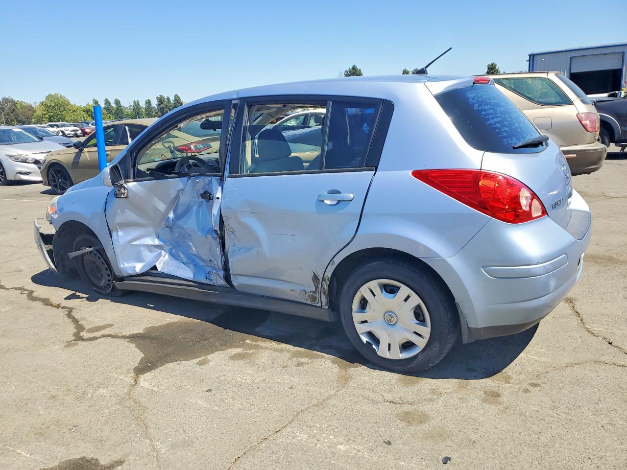Nissan Versa 1.8 S