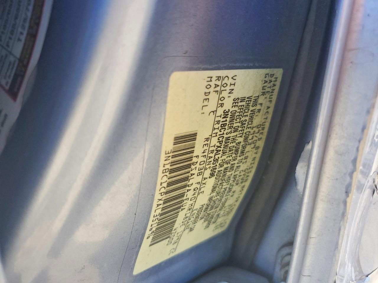 Nissan Versa 1.8 S