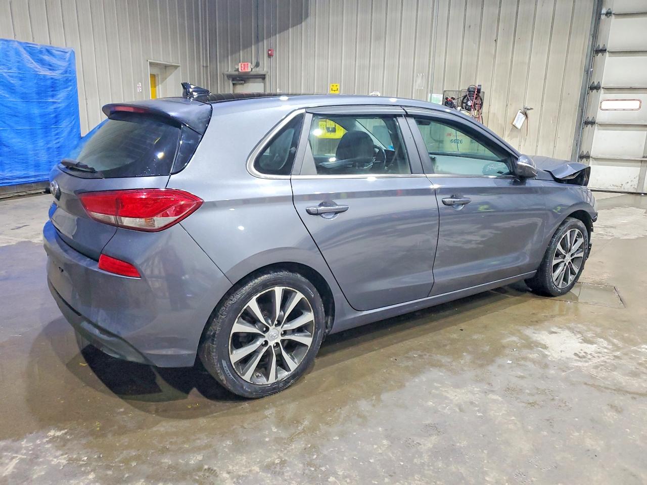 Hyundai ELANTRA Base