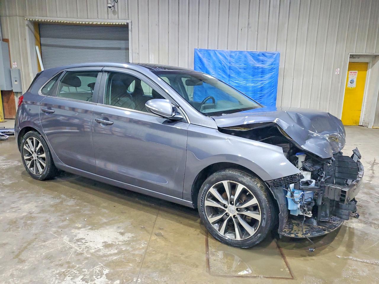 Hyundai ELANTRA Base