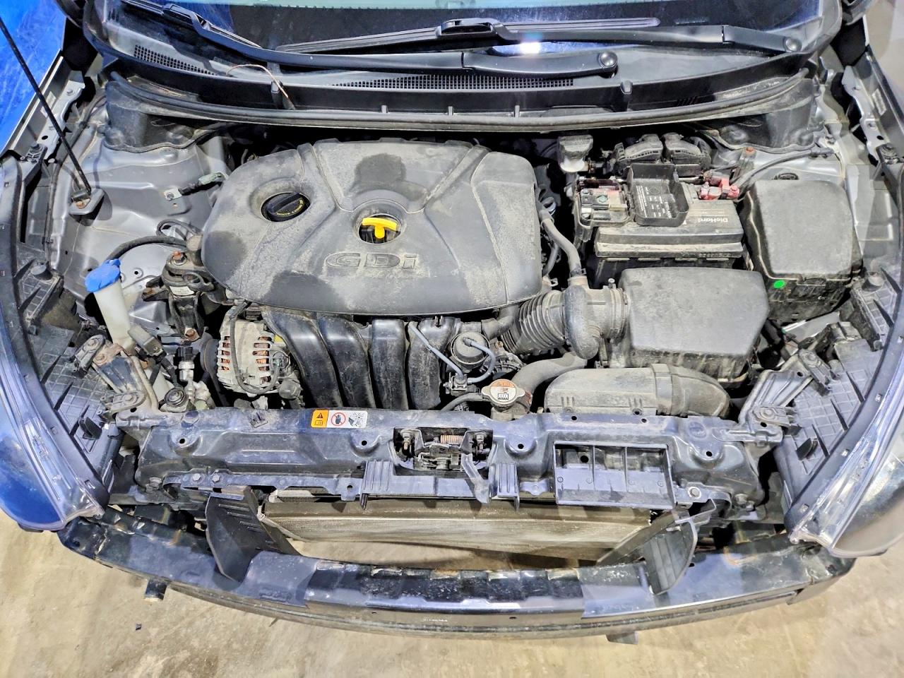 Hyundai ELANTRA Base