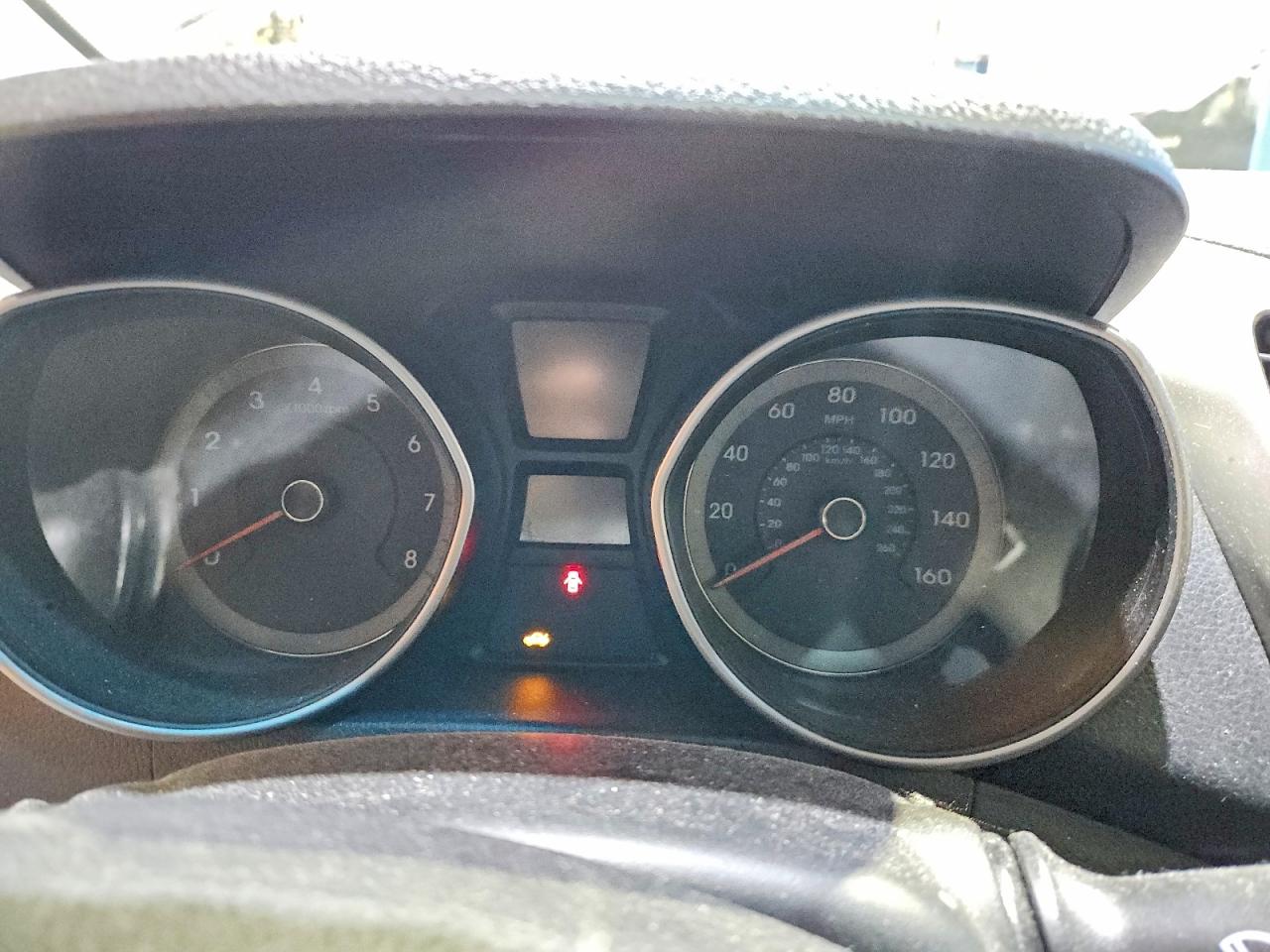 Hyundai ELANTRA Base